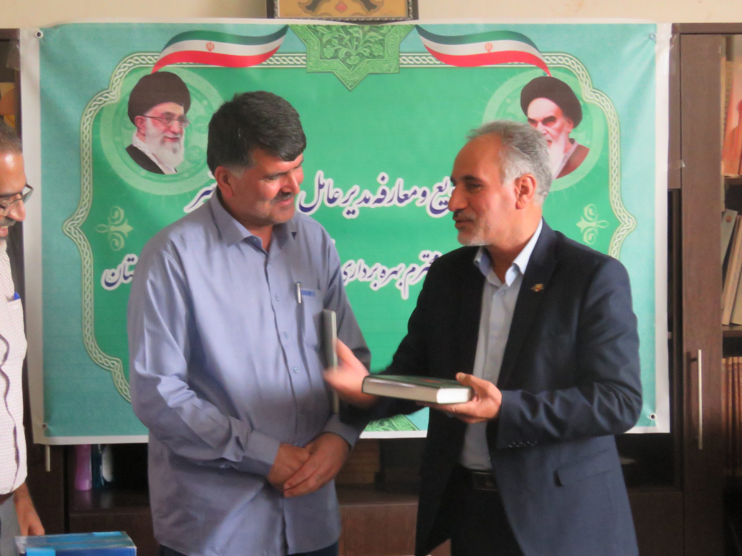 آئین تکریم و معارفه مدیر عامل شرکت تنانیر با حضور مدیر عامل محترم برق منطقه ایی استان خوزستان